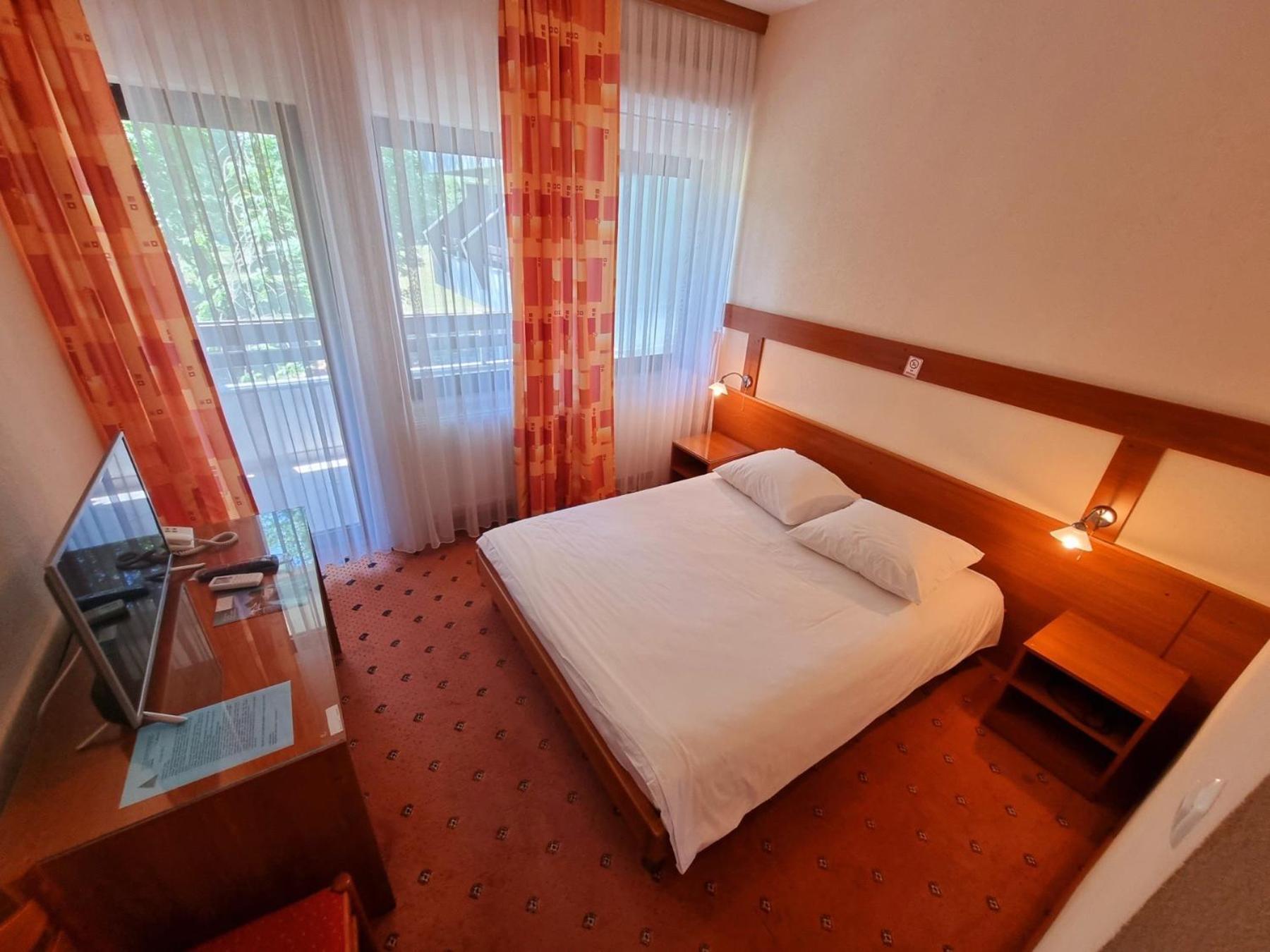 Hotel Ada Bihac Ngoại thất bức ảnh
