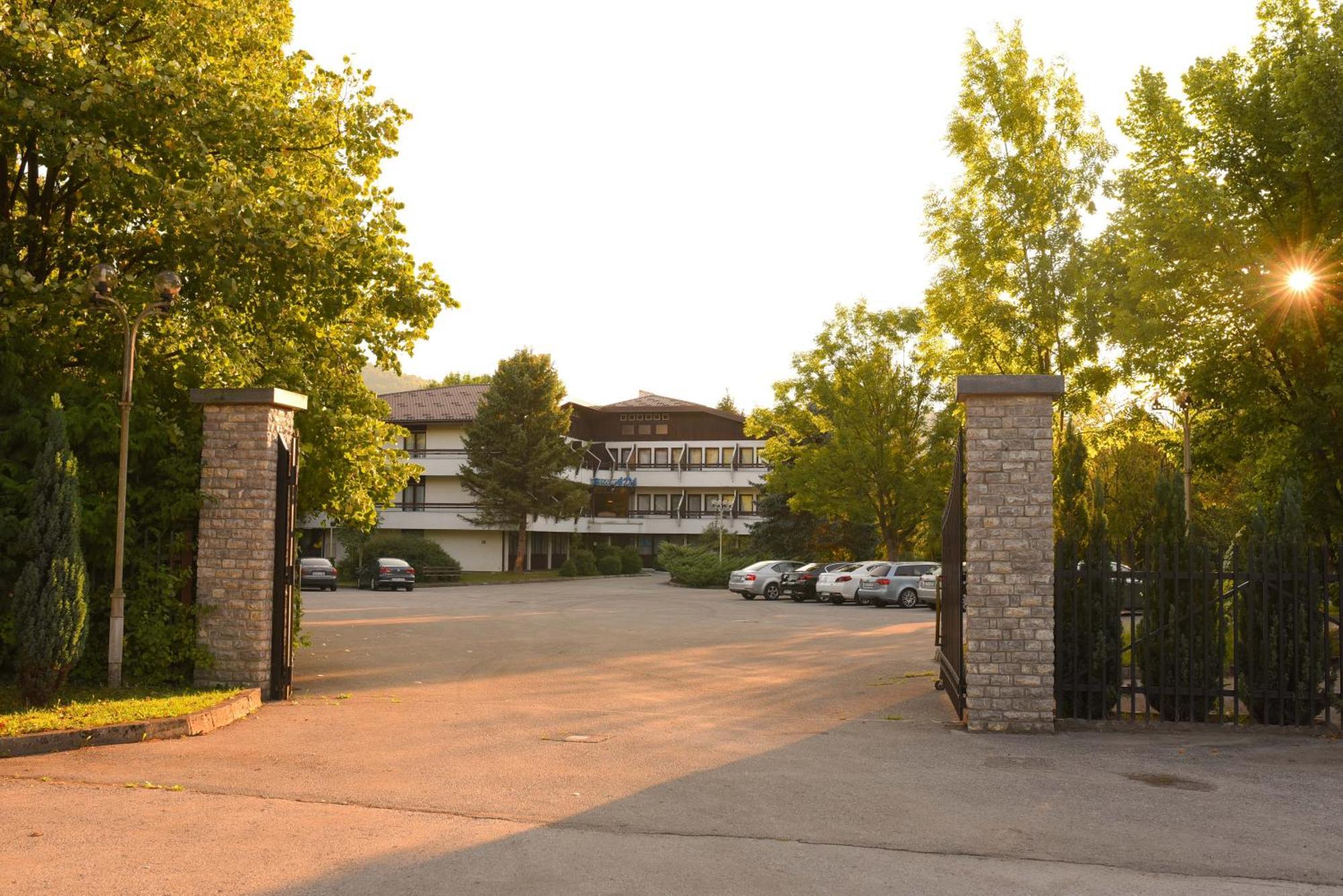 Hotel Ada Bihac Ngoại thất bức ảnh