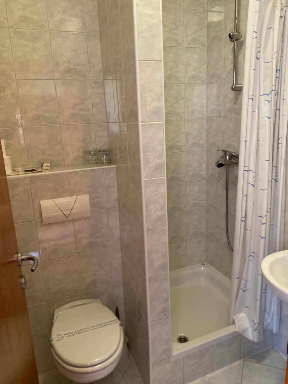Hotel Ada Bihac Ngoại thất bức ảnh